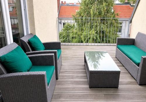 Dachterrasse neben Küche