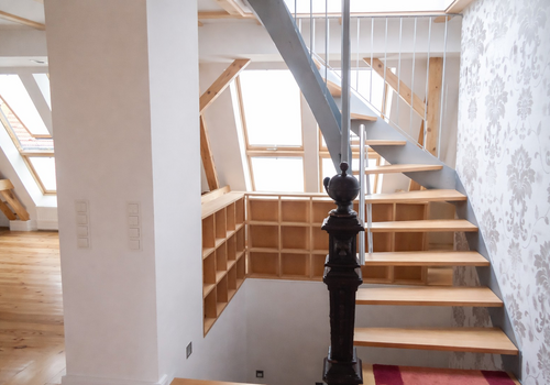 innenliegende Treppe 4.OG/Dach