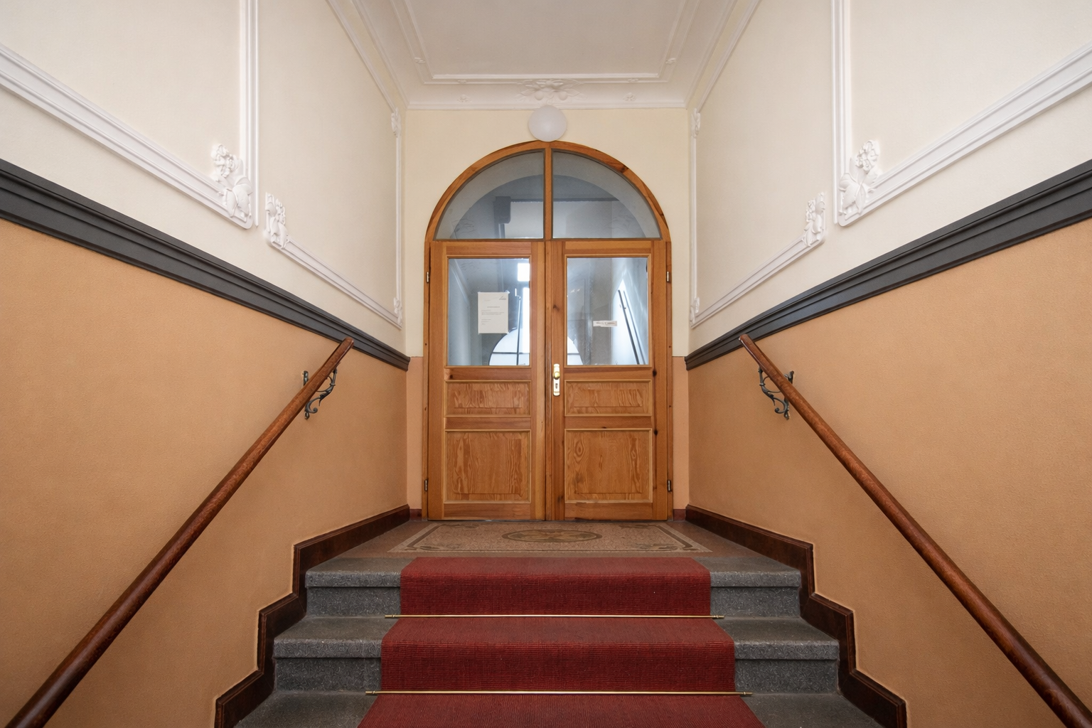 Eleganter Treppenaufgang 