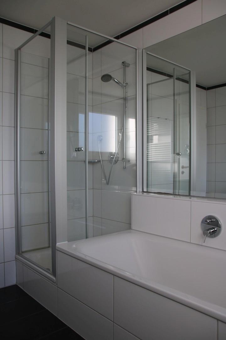 Dusche im Bad