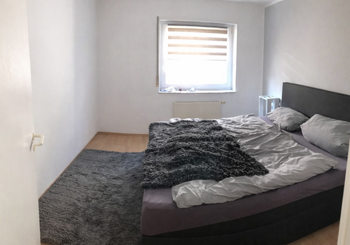 Schlafzimmer 1
