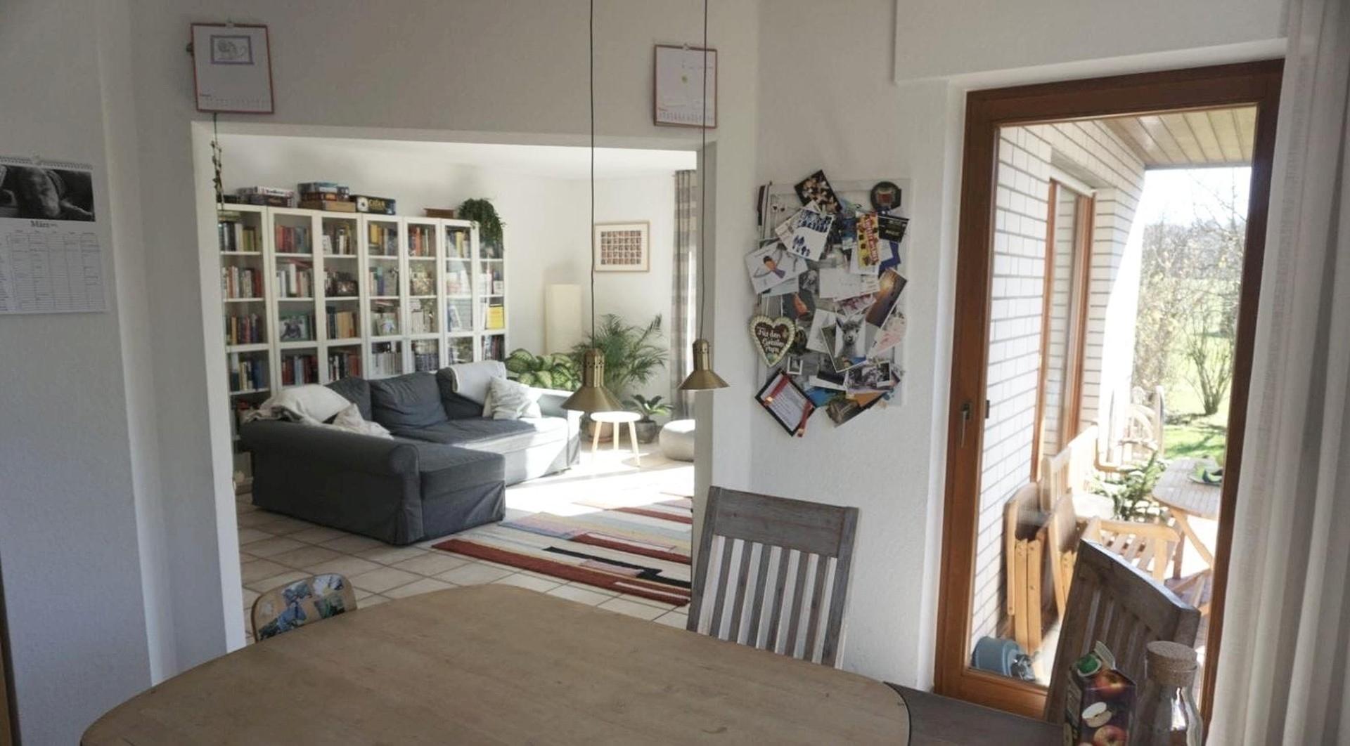 Esszimmer und Wohnzimmer