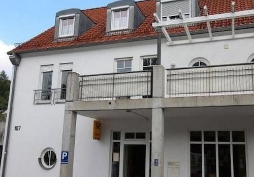 3 Parkplätze direkt davor