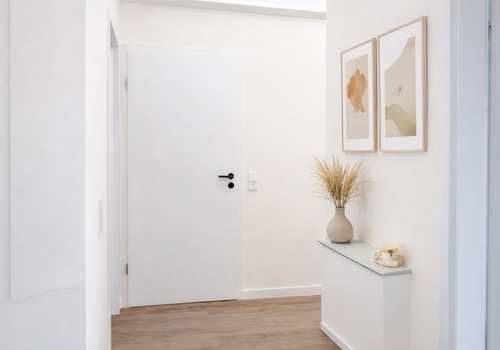 Flur mit LED und Dekobeispiel