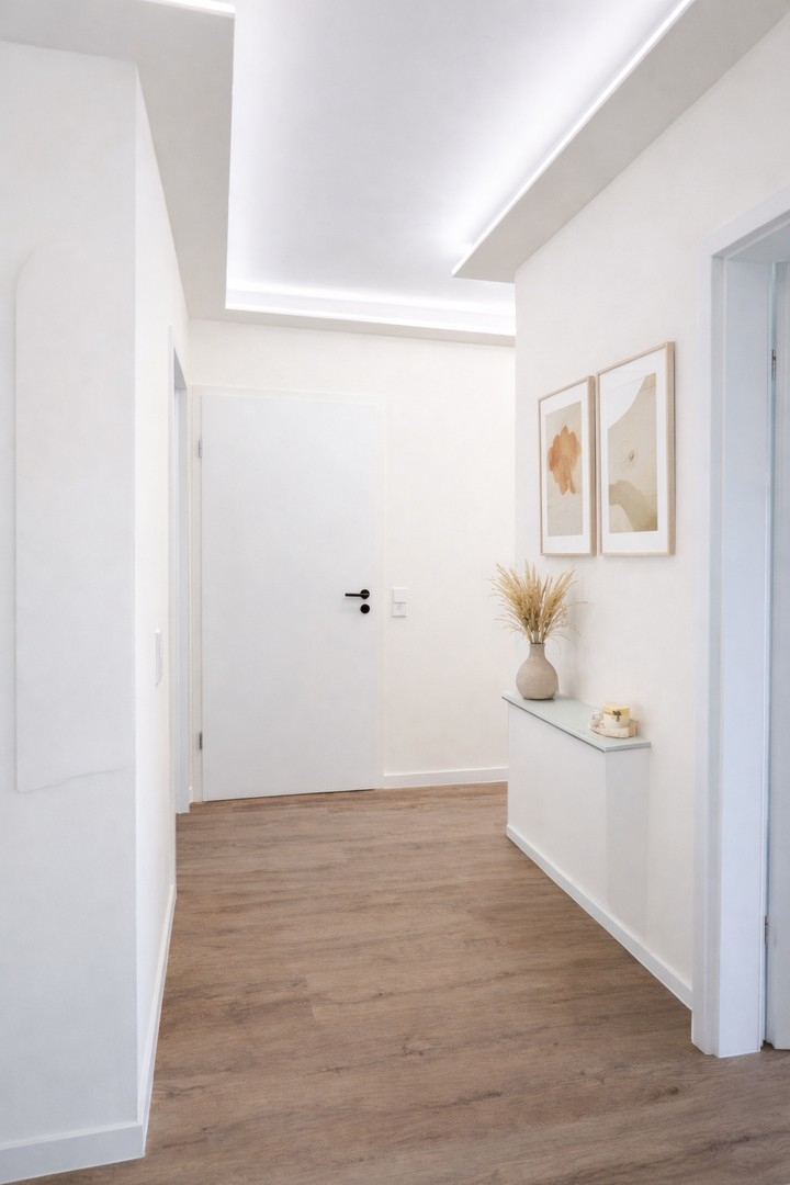 Flur mit LED und Dekobeispiel