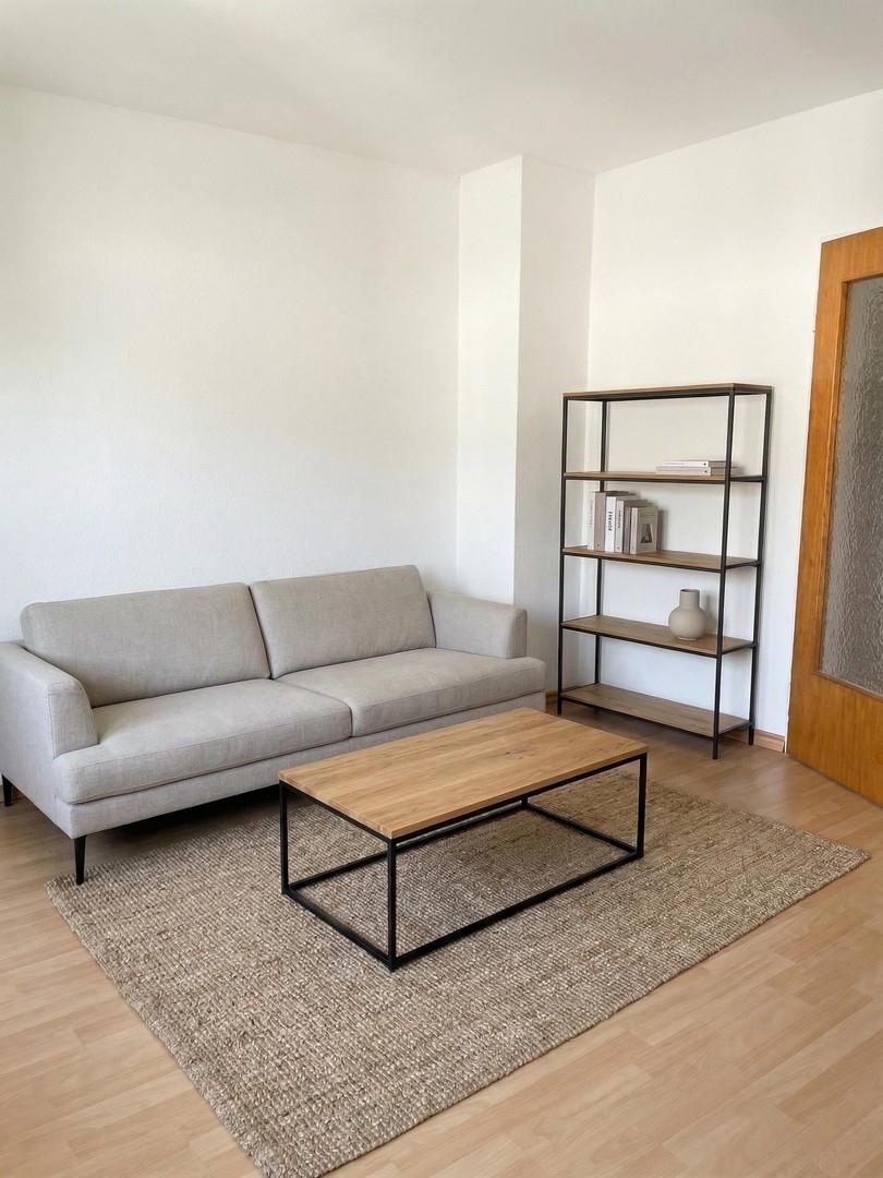 Heller Wohnbereich mit viel Ta