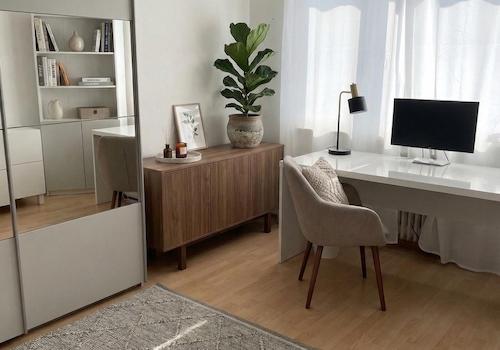 Kinder-oder Home-Office Zimme