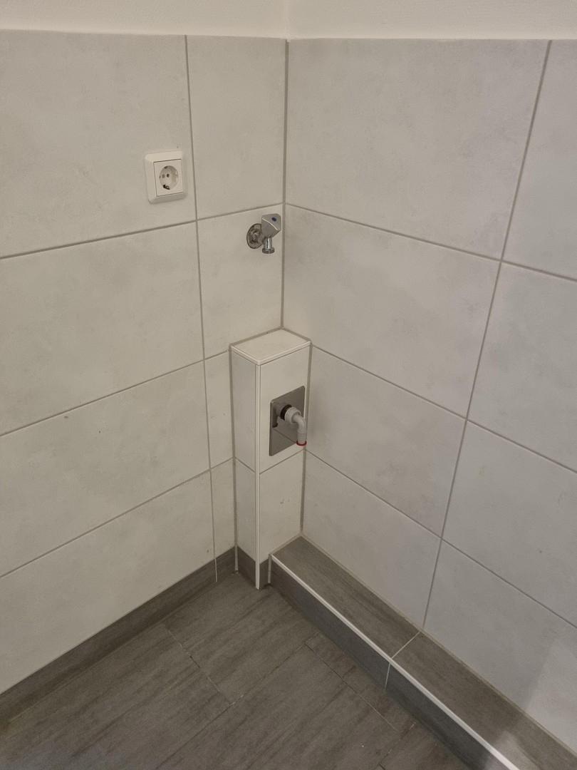 Waschmaschinenanschluss Bad