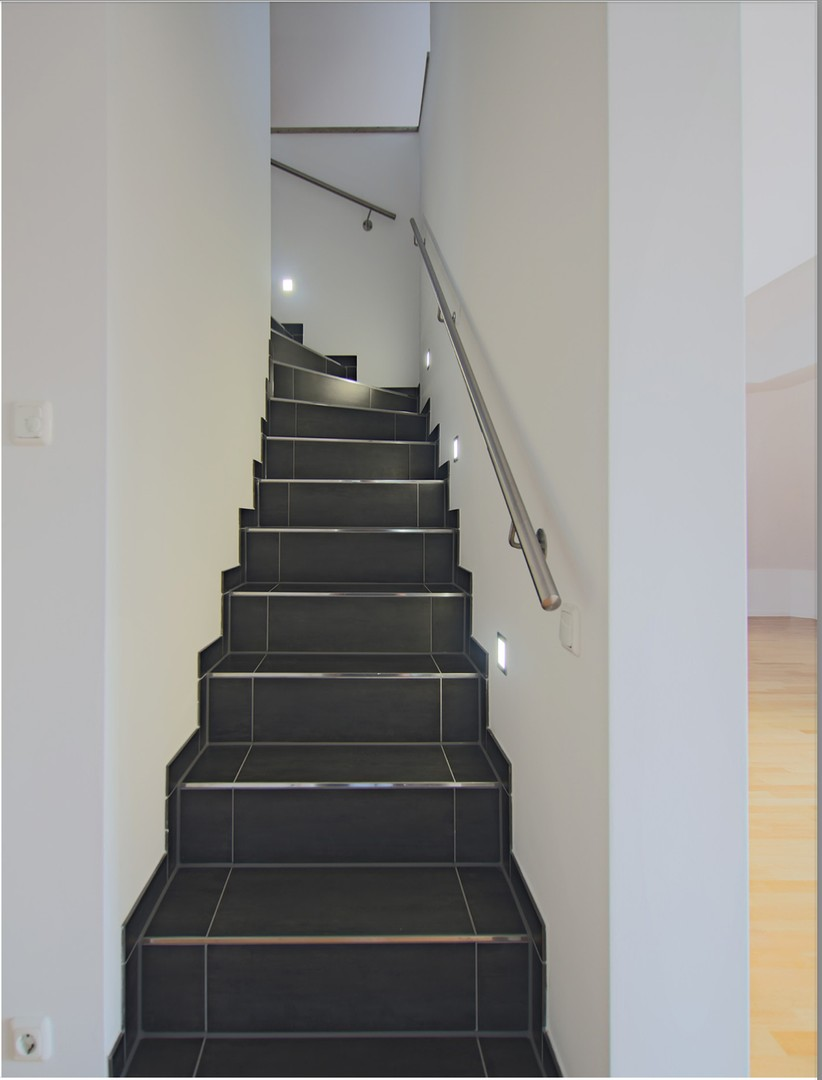 Treppe zur Dachgalerie