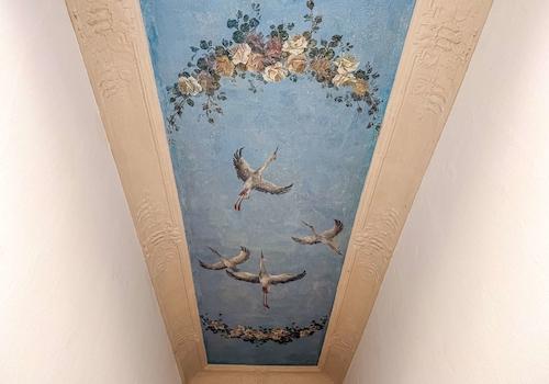 Deckenmalerei im Hauseingang