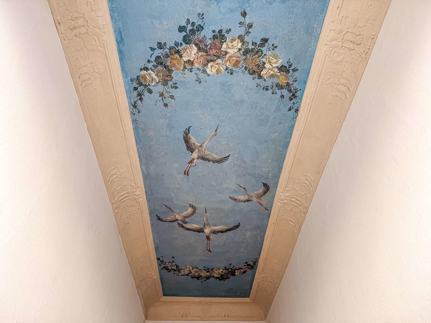 Deckenmalerei im Hauseingang