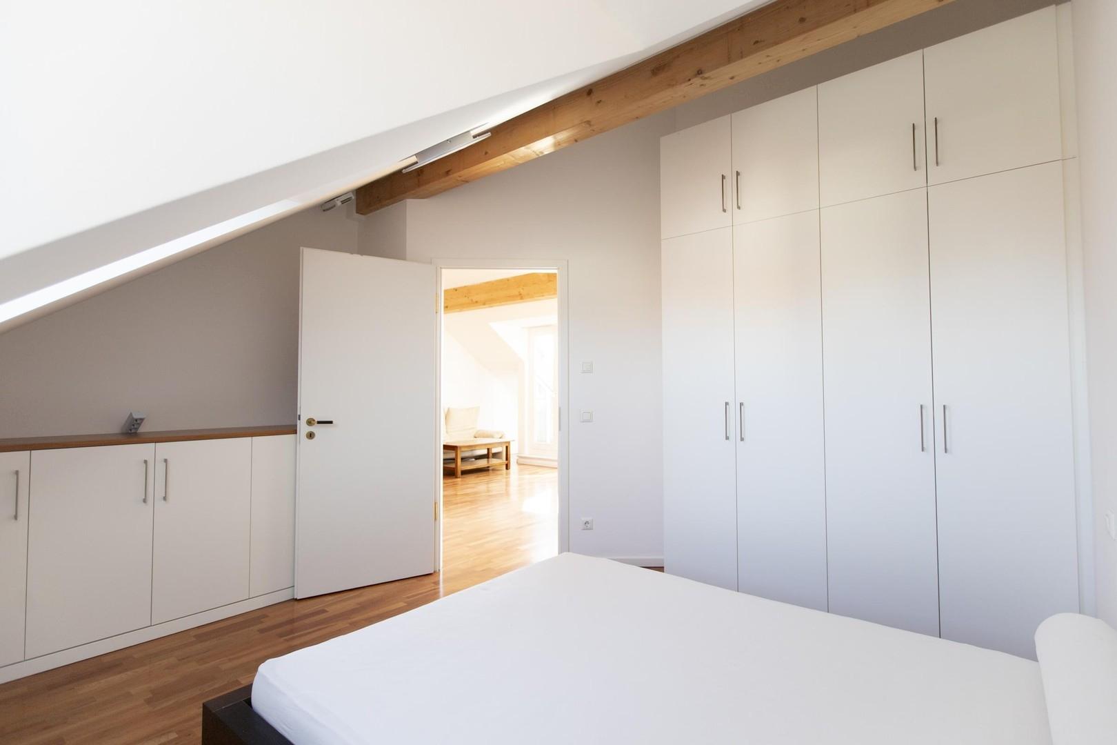 Schlafzimmer m. Einbauschränke