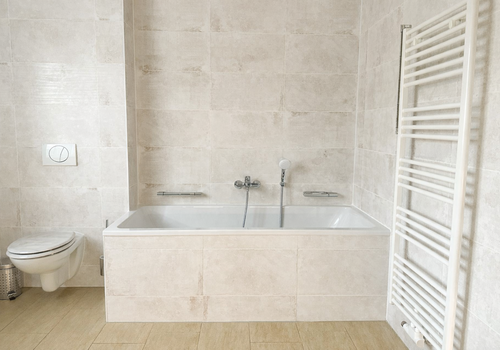 Hochwertige Badewanne