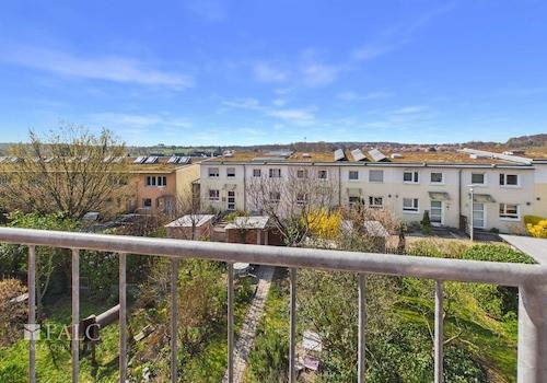 ... mit Blick in die Berge