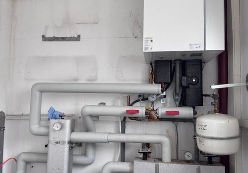 Heizkessel 90 kW heizt 2000m²