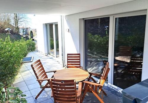 Teilüberdachte Terrasse