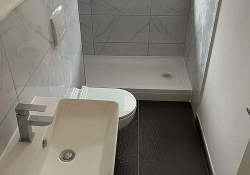 Beispielfoto - Bad mit Dusche