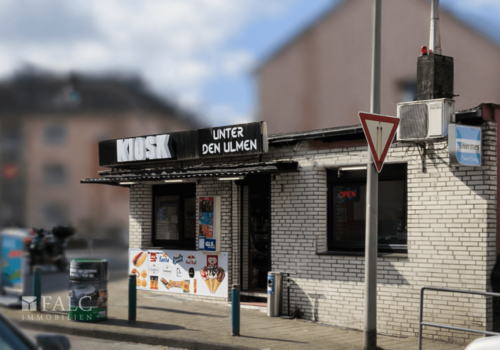 Kiosk unter den Ulmen