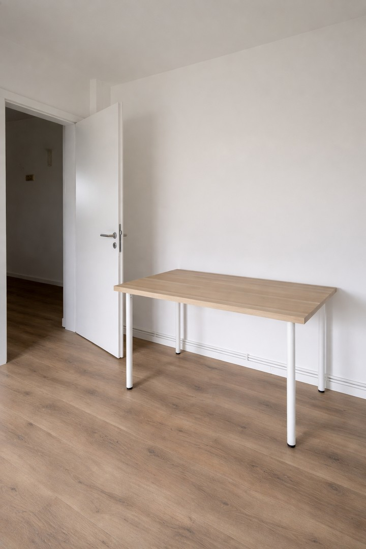 Zimmer 1 - bisher teilmöbliert