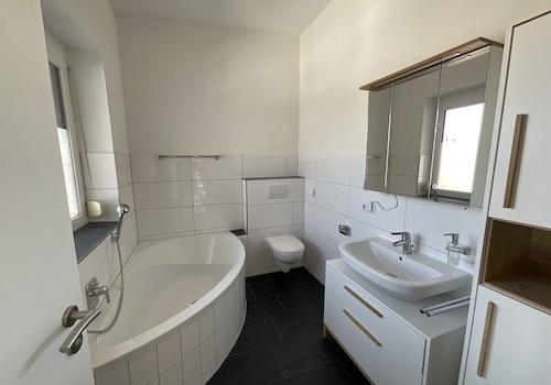 Badezimmer_www.villingen.immobilien