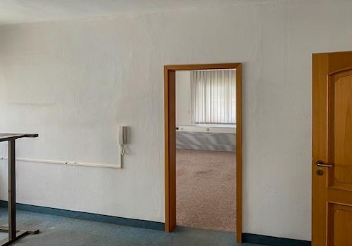 Büro im Flachbau auf West (2)