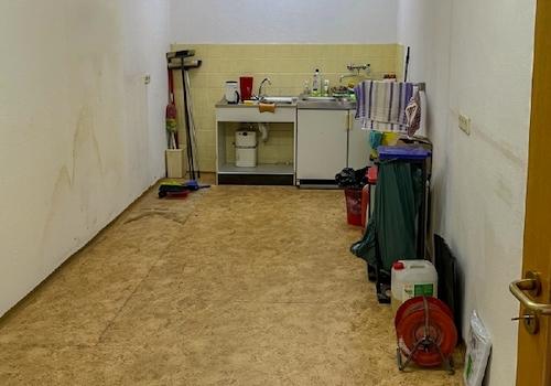 Küche im Flachbau auf West