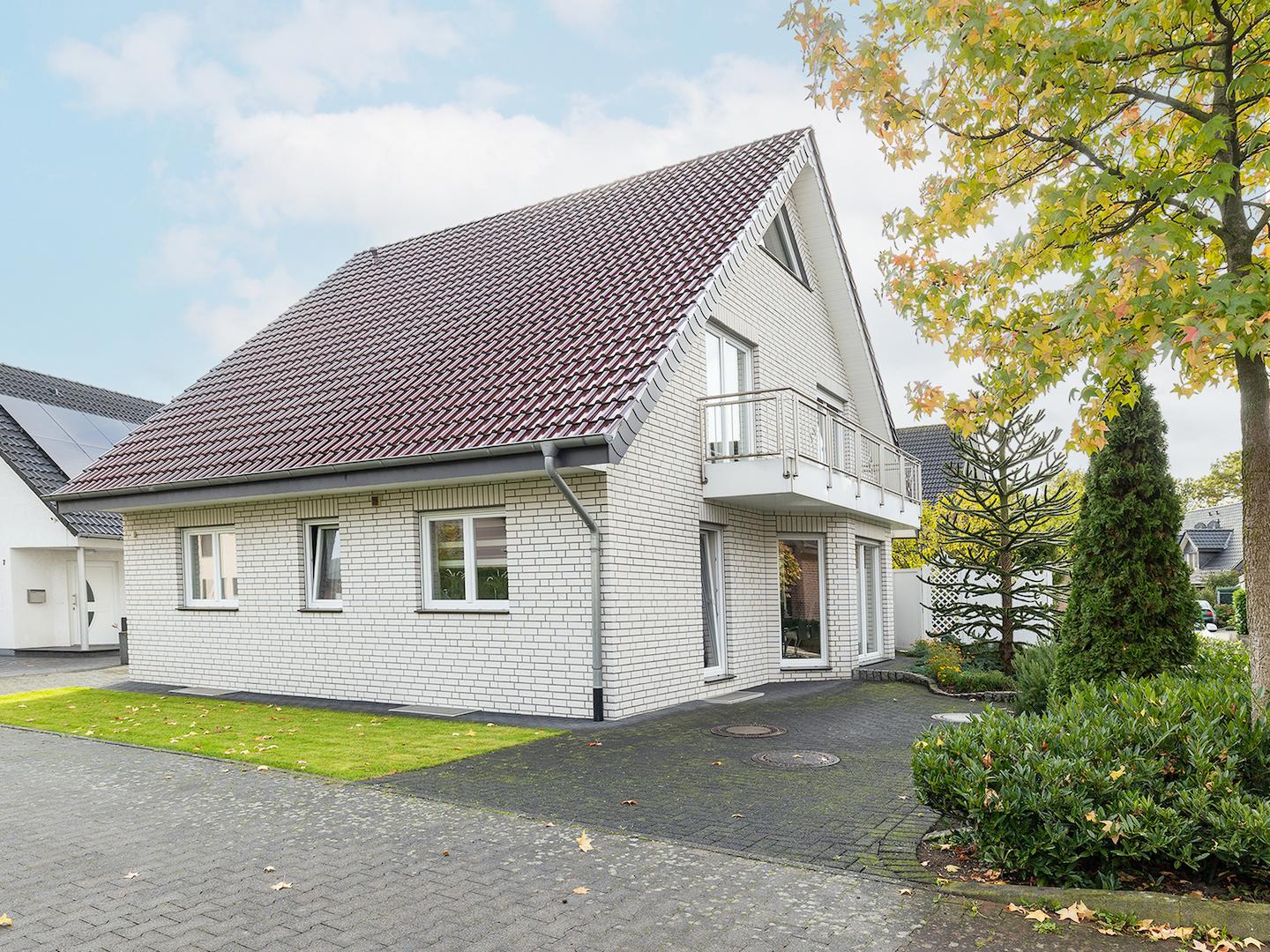Straßenansicht