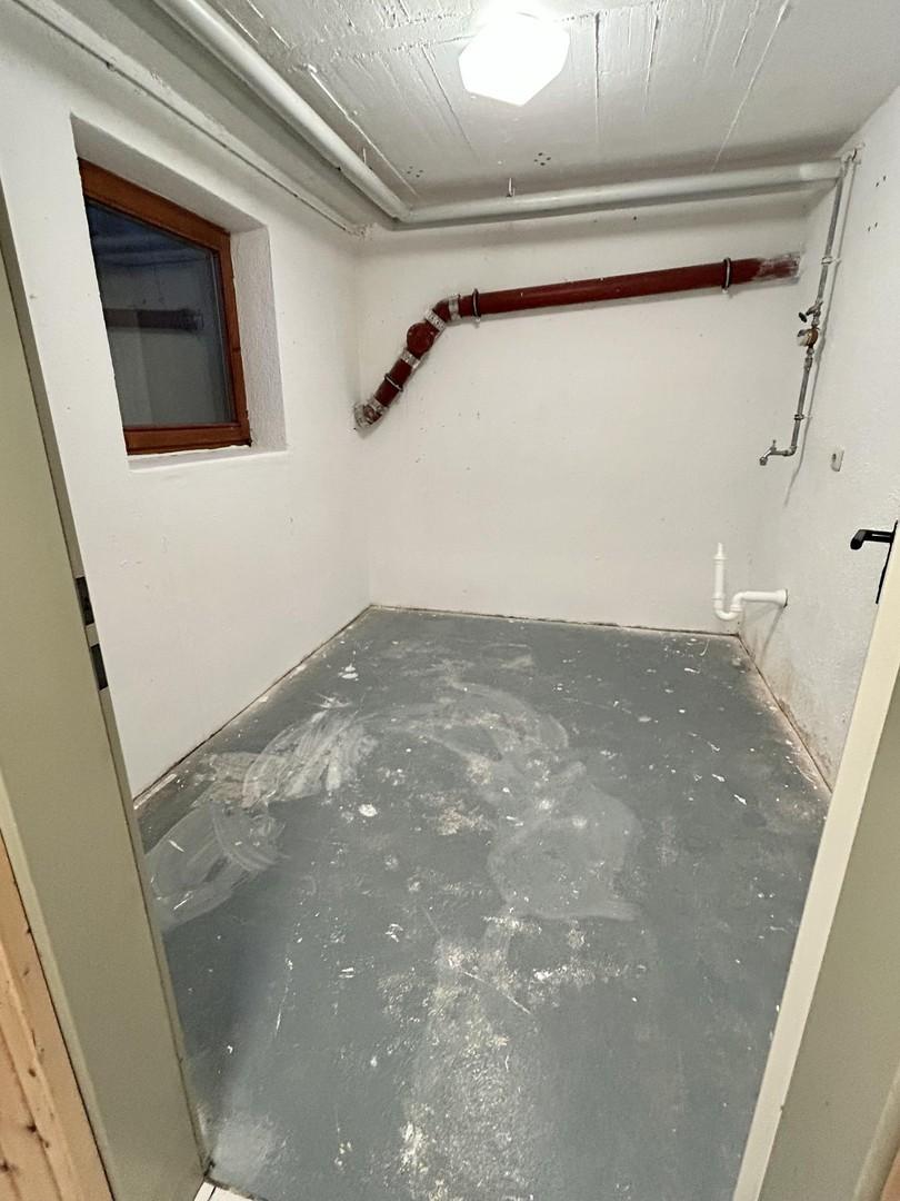 1. Keller mit Tageslicht