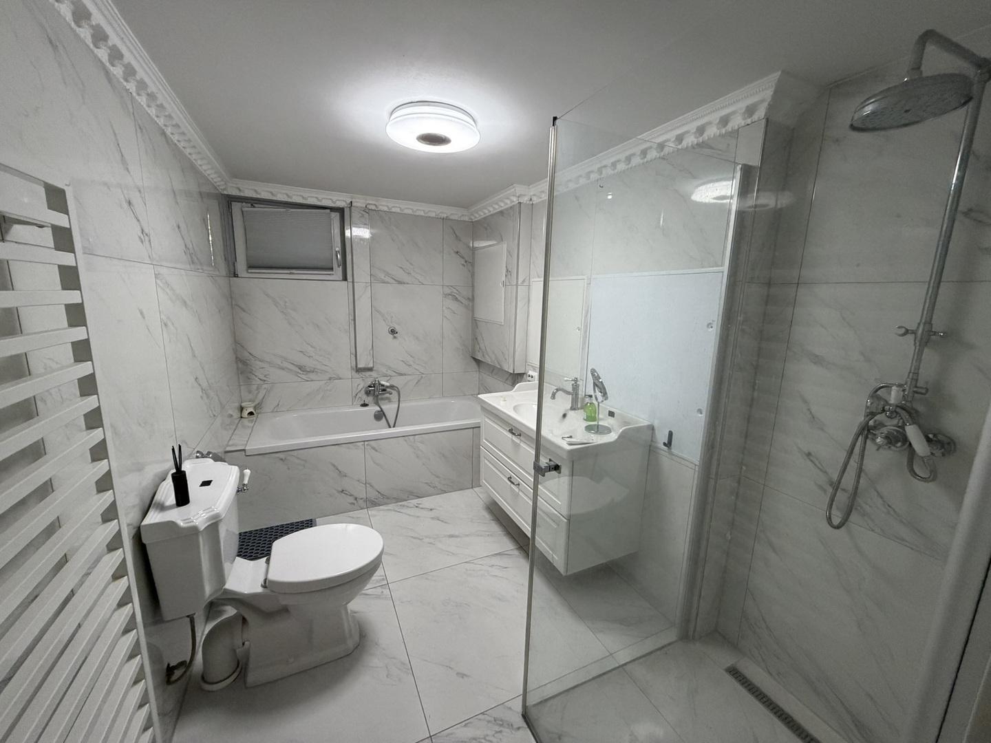 Hauptbadezimmer