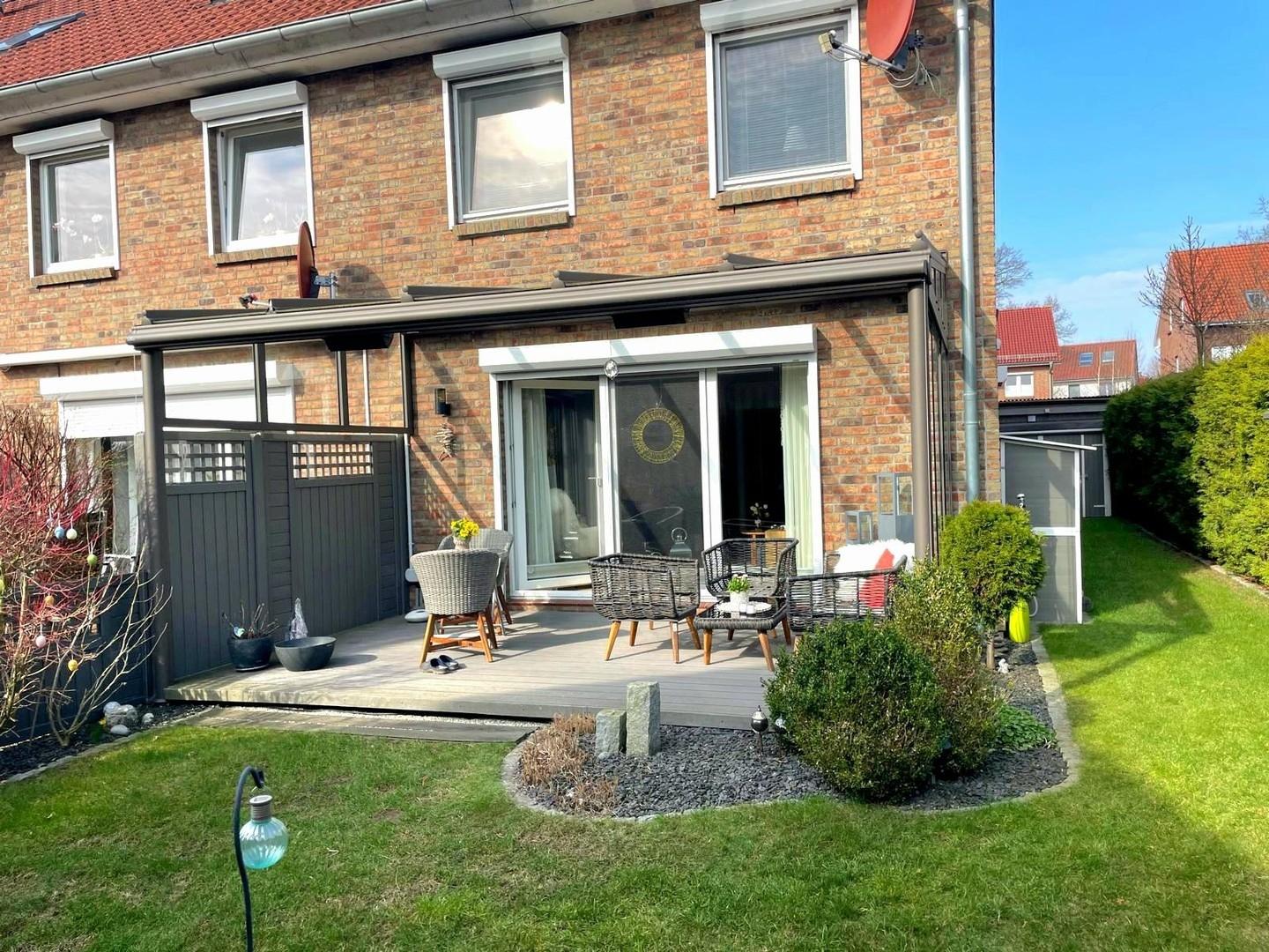 Rückansicht/Terrasse