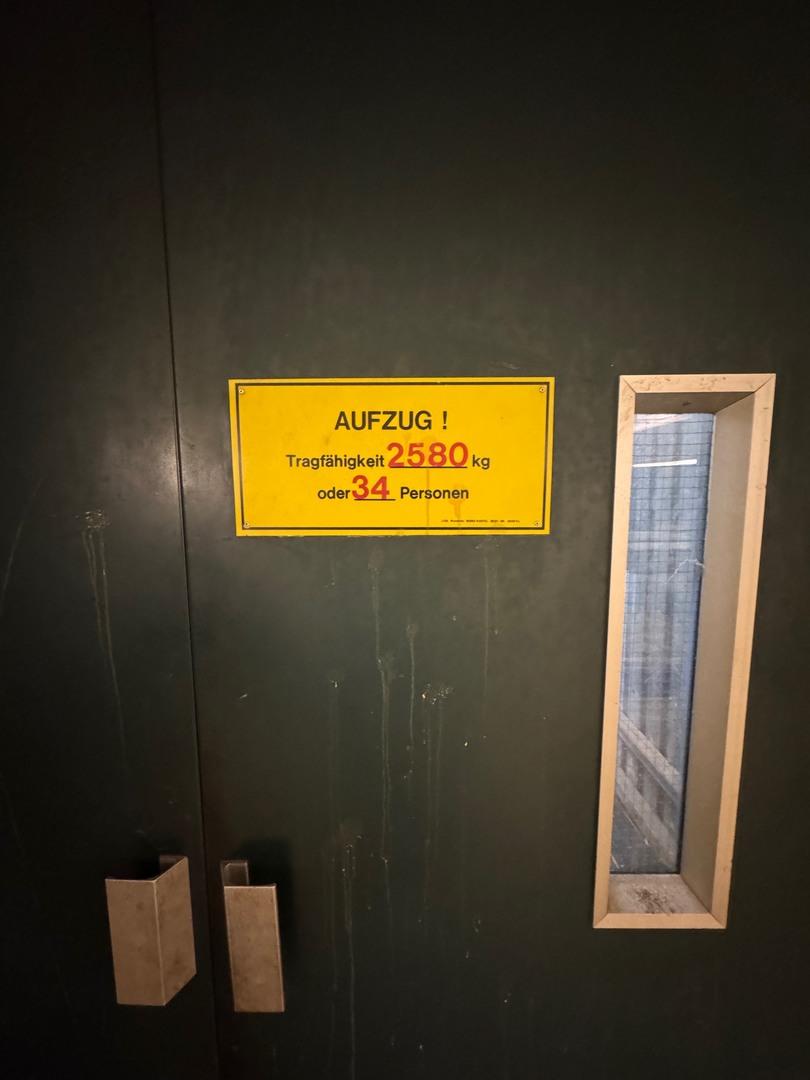 PKW Lastenaufzug 2,5t