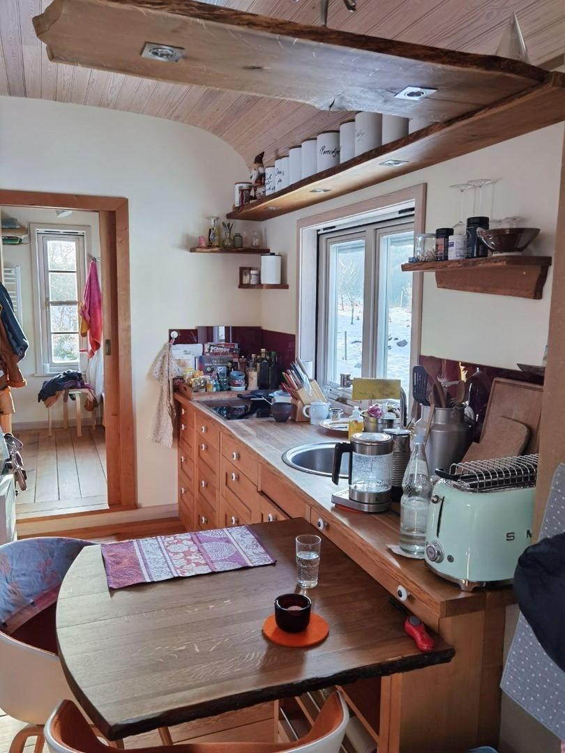 Küche /Bad lichtdurchflutet