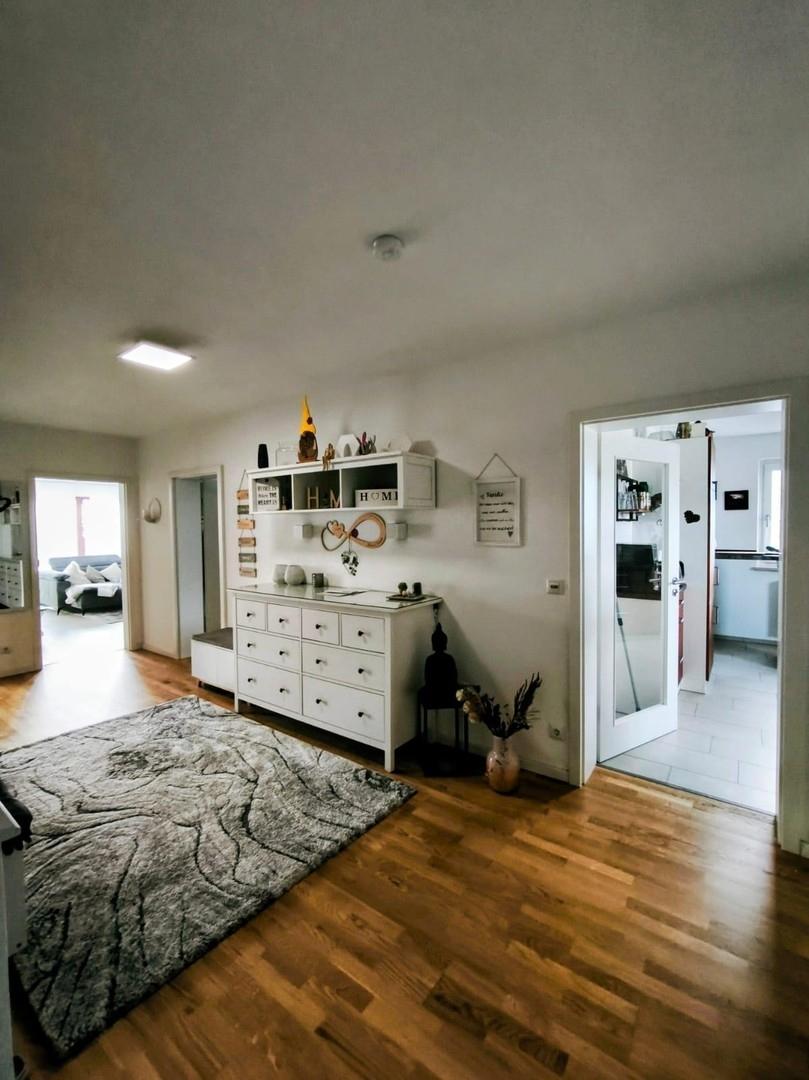 Flur von der Eingangstüre aus