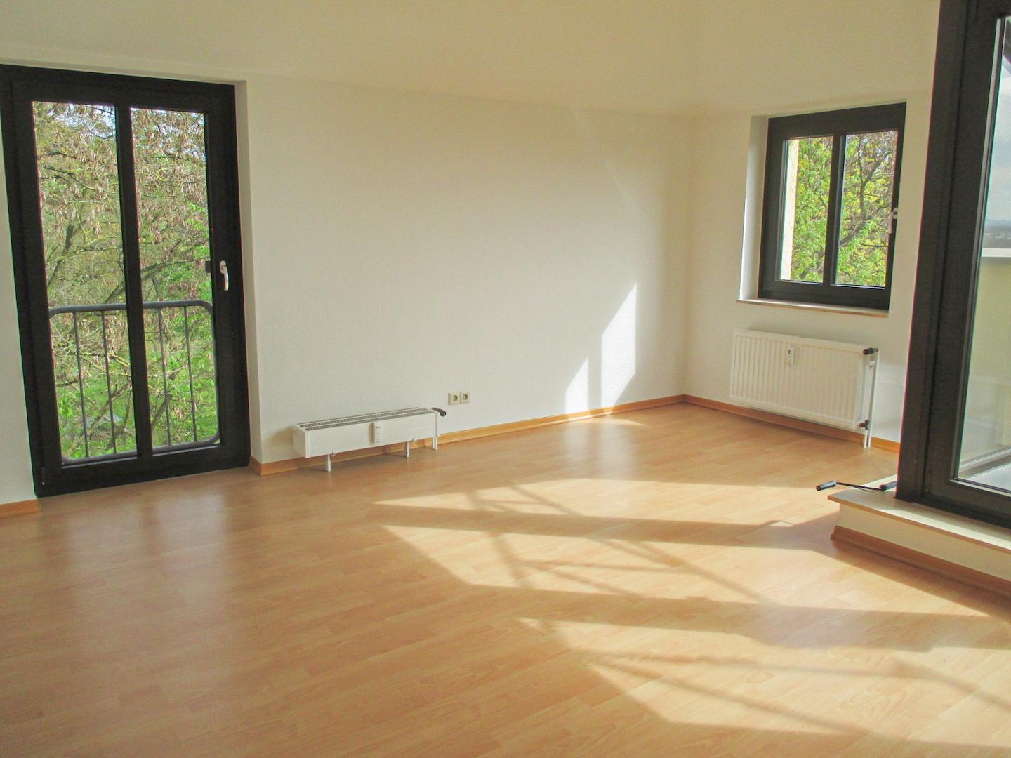 Wohnzi. mit Home-Office-Ecke