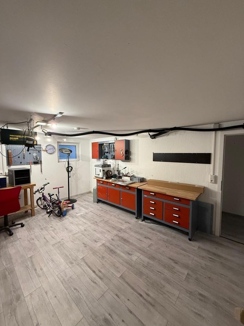 Großer vielseitiger Hobbyraum