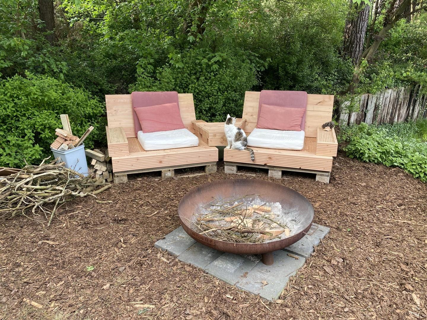 Lounge mit Feuerstelle