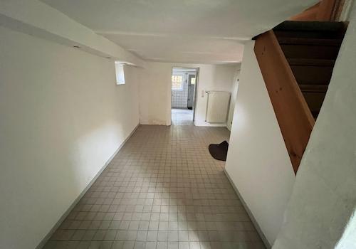 Kellerflur, Blick zur Waschkü.