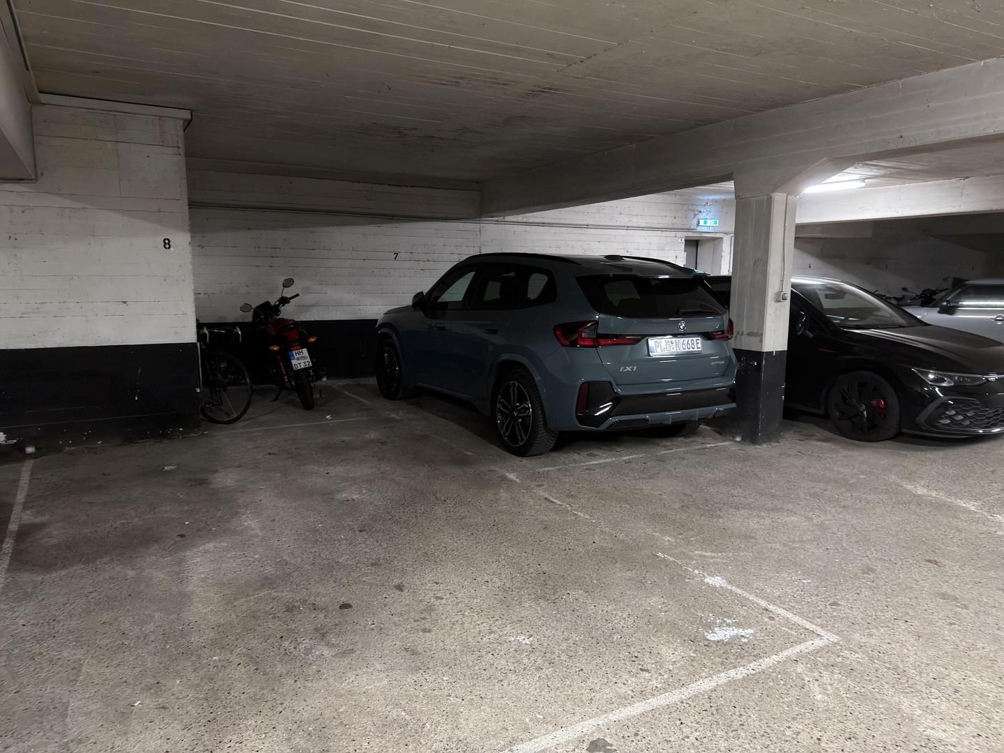 Tiefgaragenstellplatz