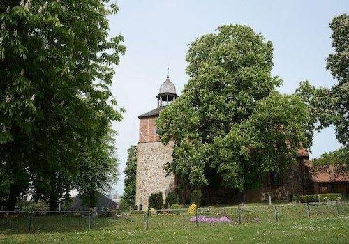 Turm der Dorfkirche