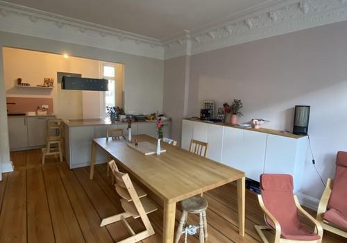 Esszimmer und Küche