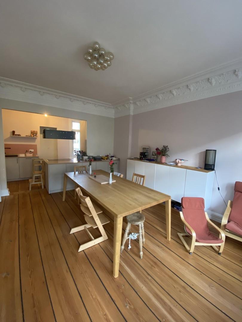 Esszimmer und Küche