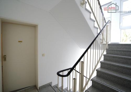 Wohnungseingangsbereich Treppenhaus