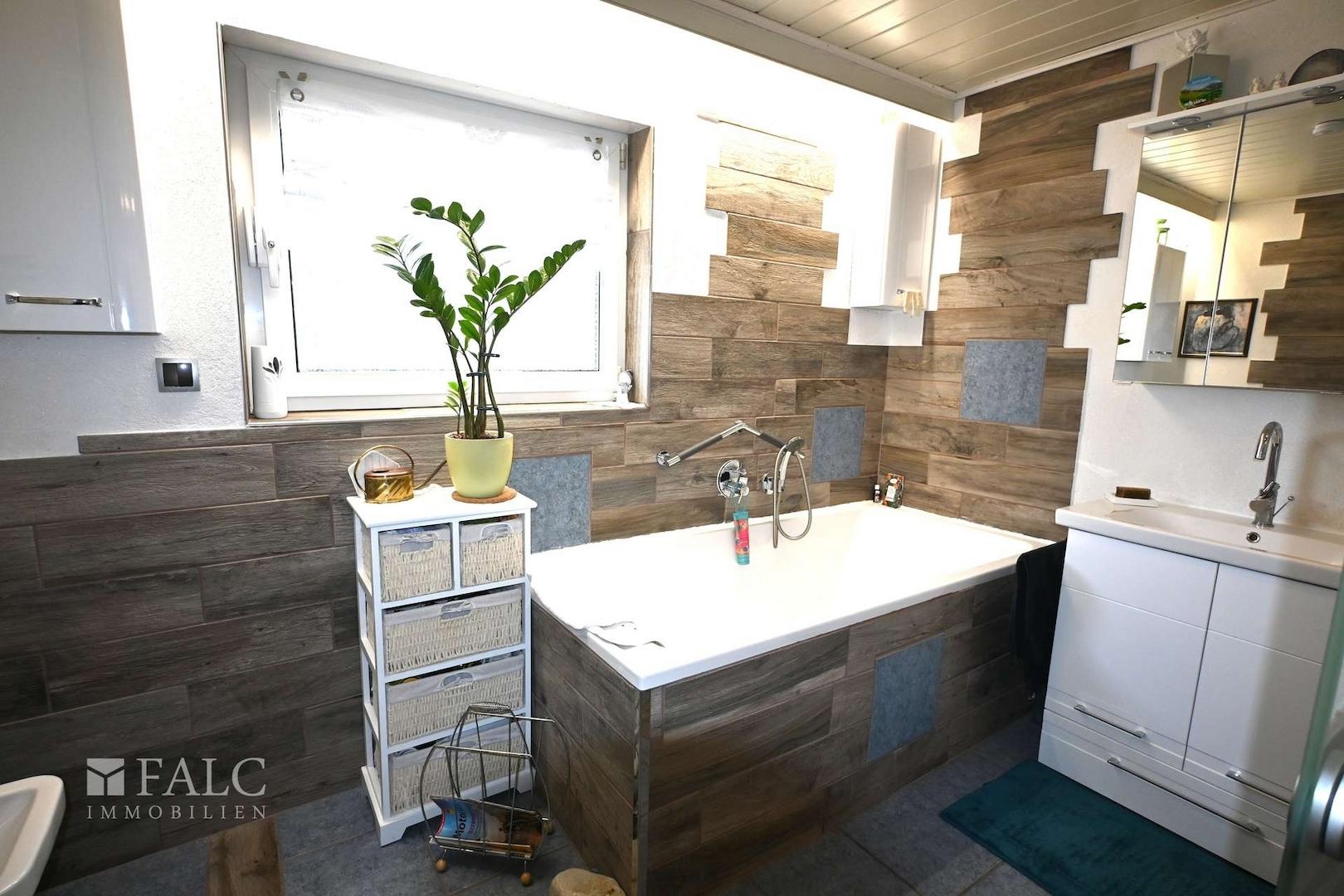 Badezimmer m. Wanne