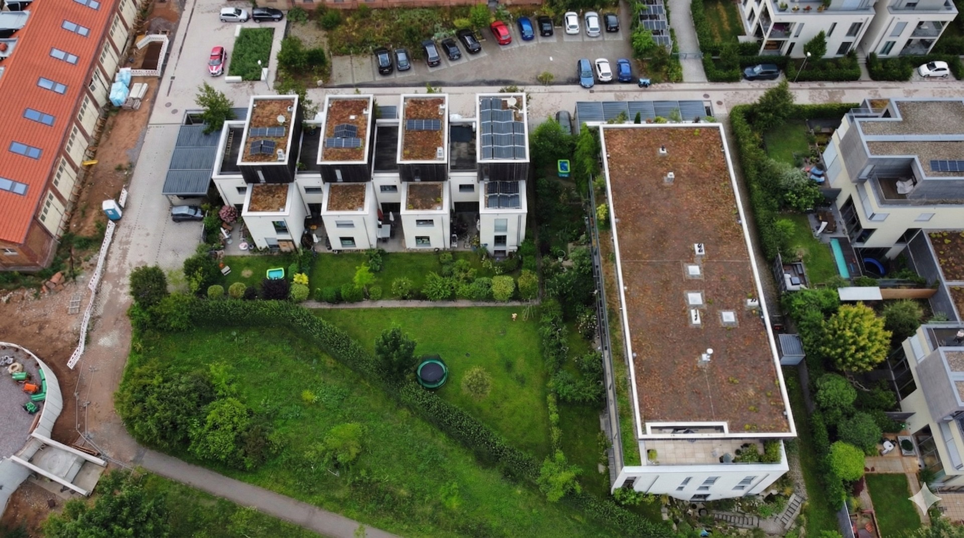 Gesamtgrundstück von oben