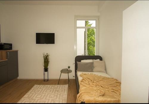 Apartment mit kleinen Bett 
