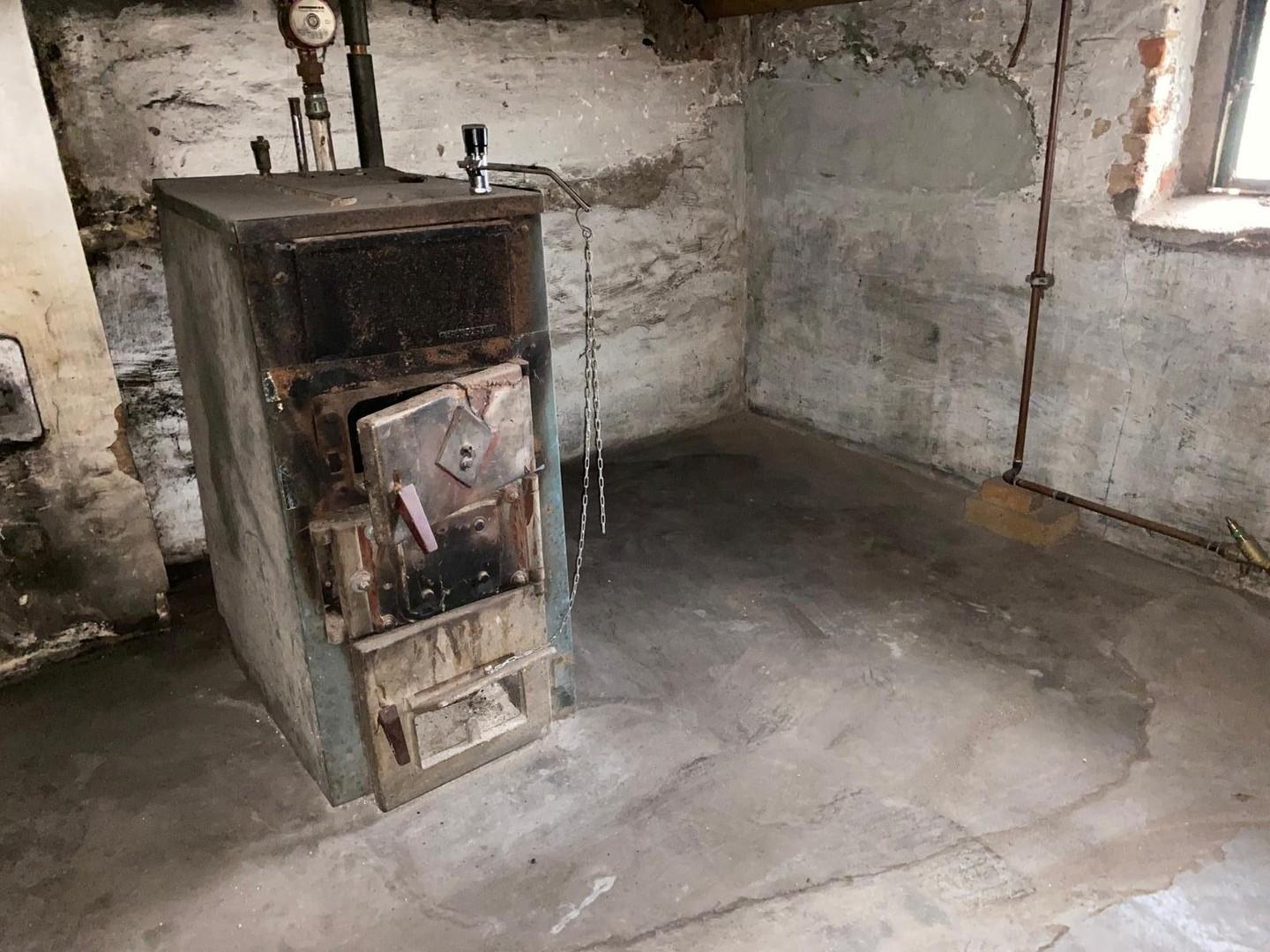 Festbrennstoffkessel