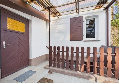 Hauseingang/Kellerzugang