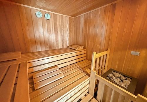 Sauna neben Gym/Hobby