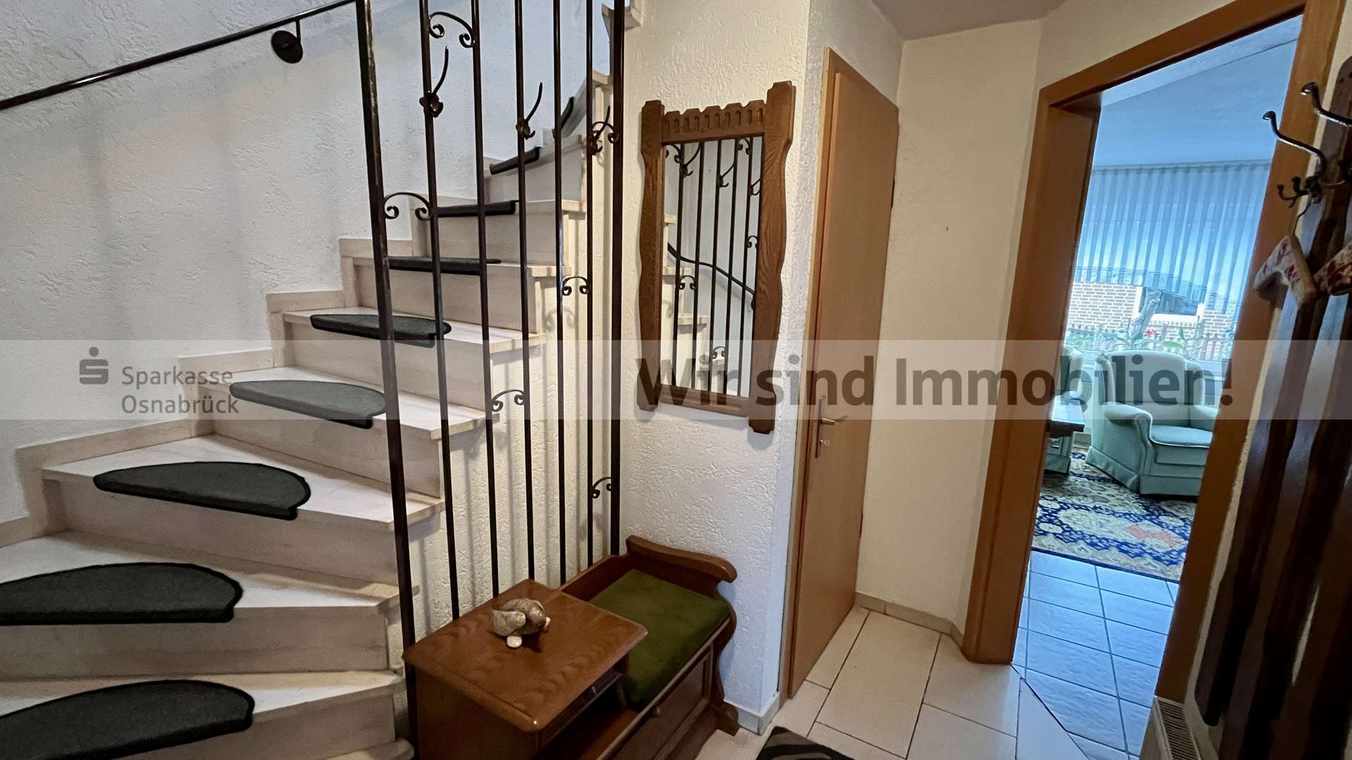 Flur und Treppenaufgang