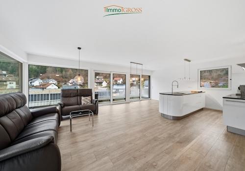 Großzügiger Wohn- und Essbereich